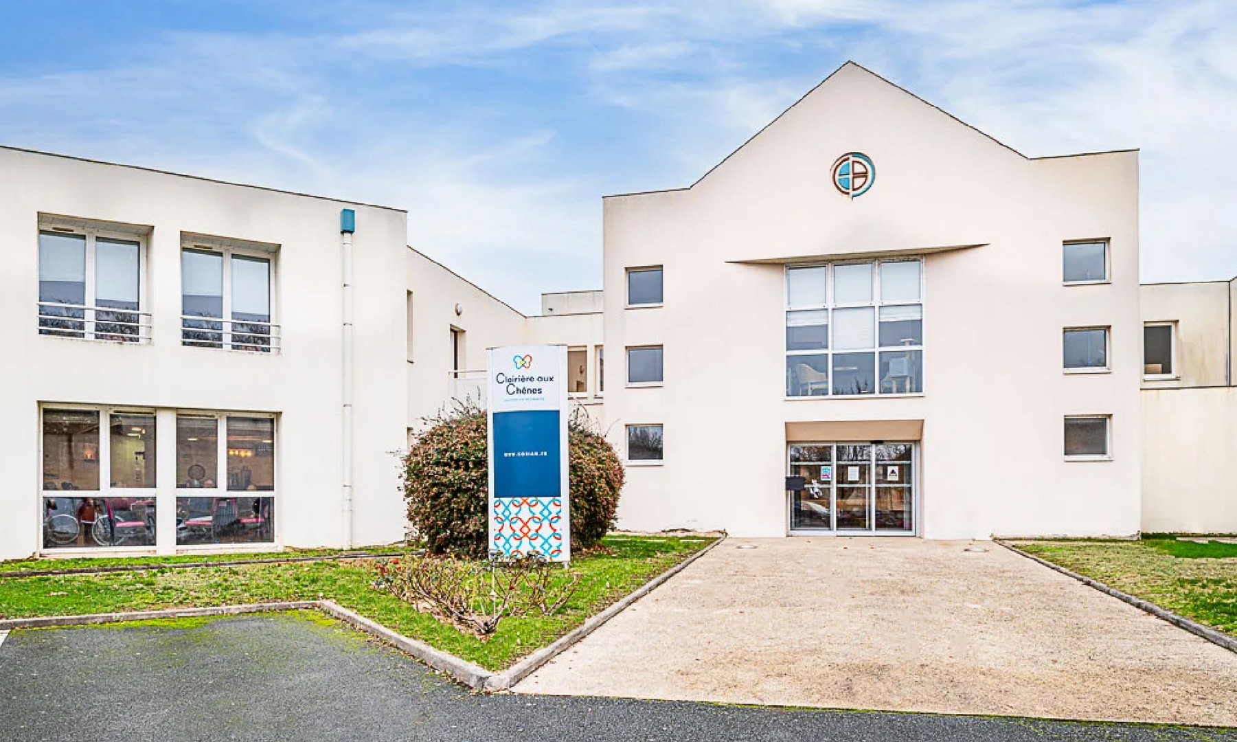 Façade de l'EHPAD la Clairière aux chênes Korian
