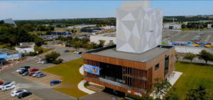 mise en situation vue de drone du bâtiment Zérogravity