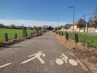 piste cyclable À pieds ou à vélo