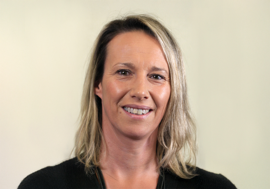 photo de l'adjointe Mme Cazareth pour les permanences du samedi